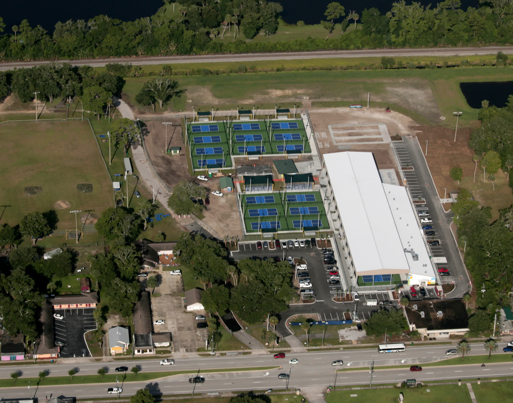 Solar-Fit array at the Pictona pickleball complex
