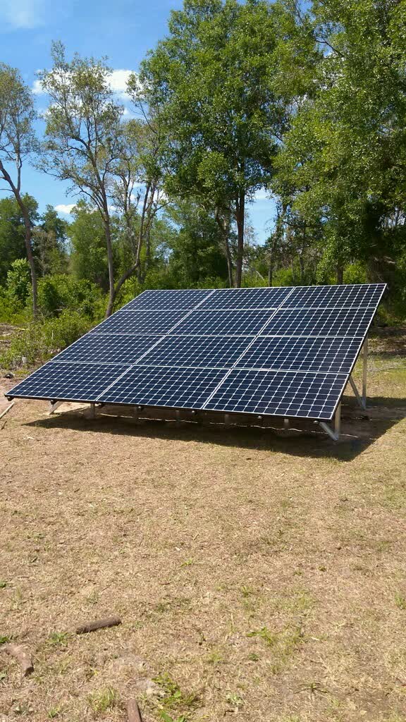 Ground-mounted solar array in DeLeon Springs