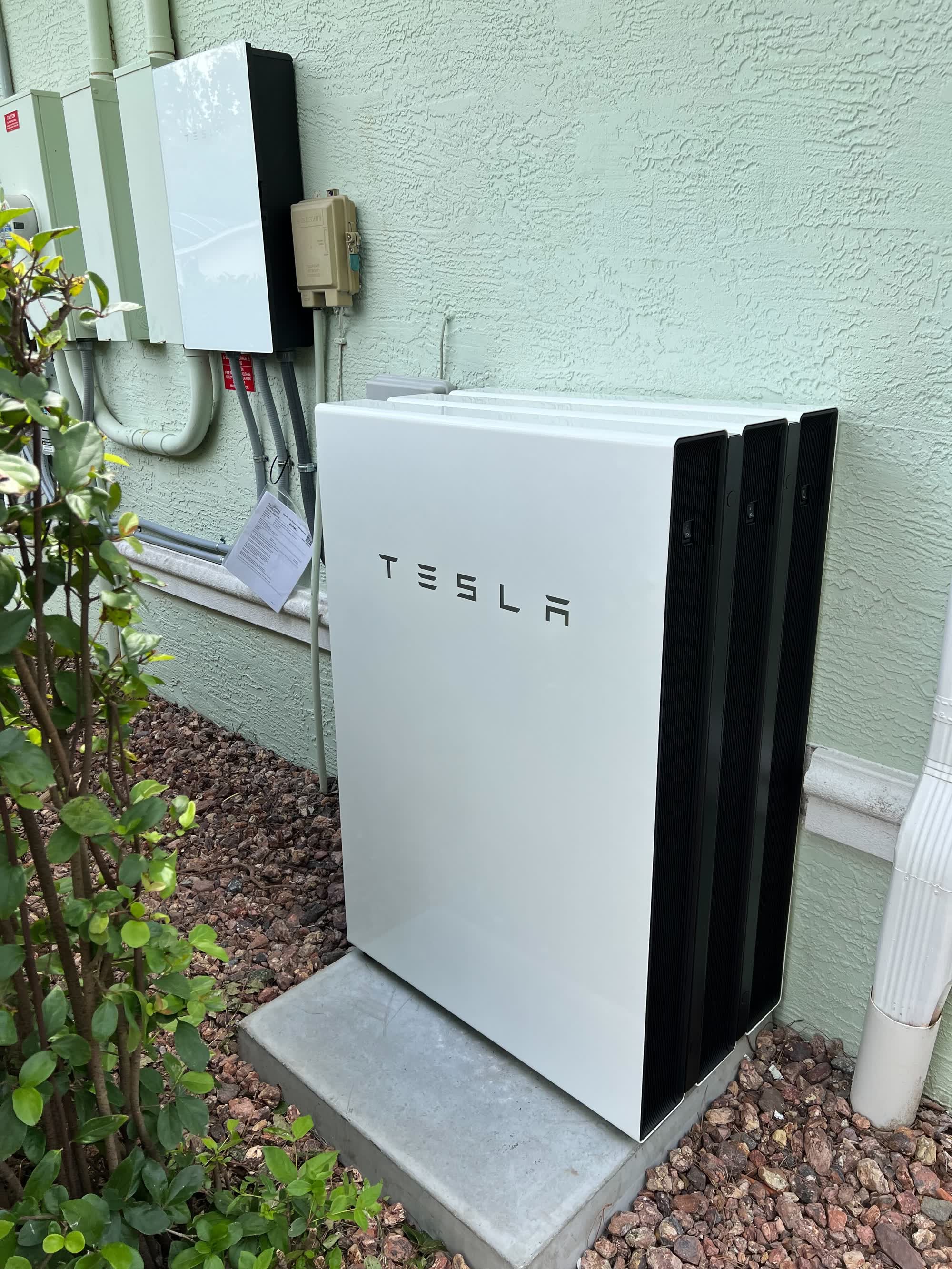 Three Tesla Powerwalls installed by Solar-Fit
